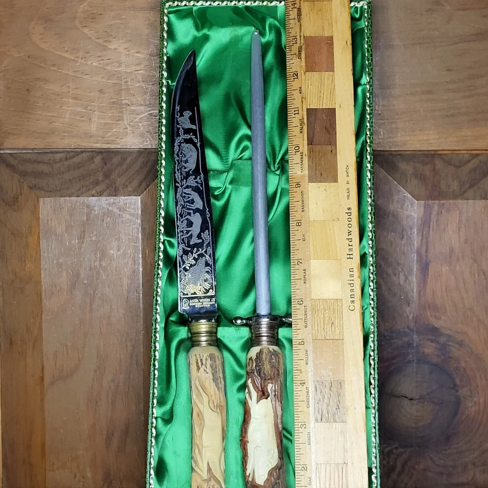 Elegant Carving Set with Wooden Handles - Picture 4 of 11